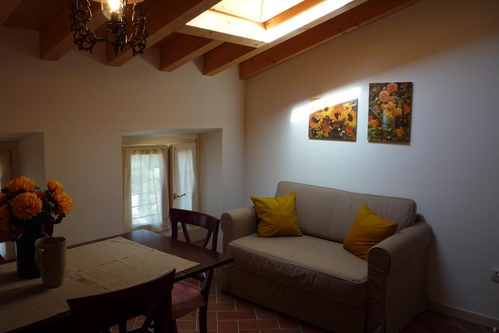 Le Camere Di Virgilio Monzambano Bilik gambar